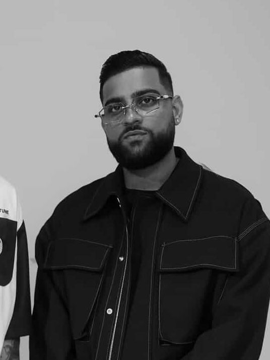 Mosco t 6242 Black Ultimate Luxury Shade With Original Packaging