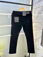Tomm y Hilfige r Imported Black Super Premium Denim F2656-BL