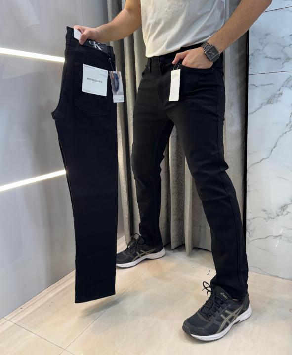 Calvi n Klei n Jet Black Imported Hyperflex Denim