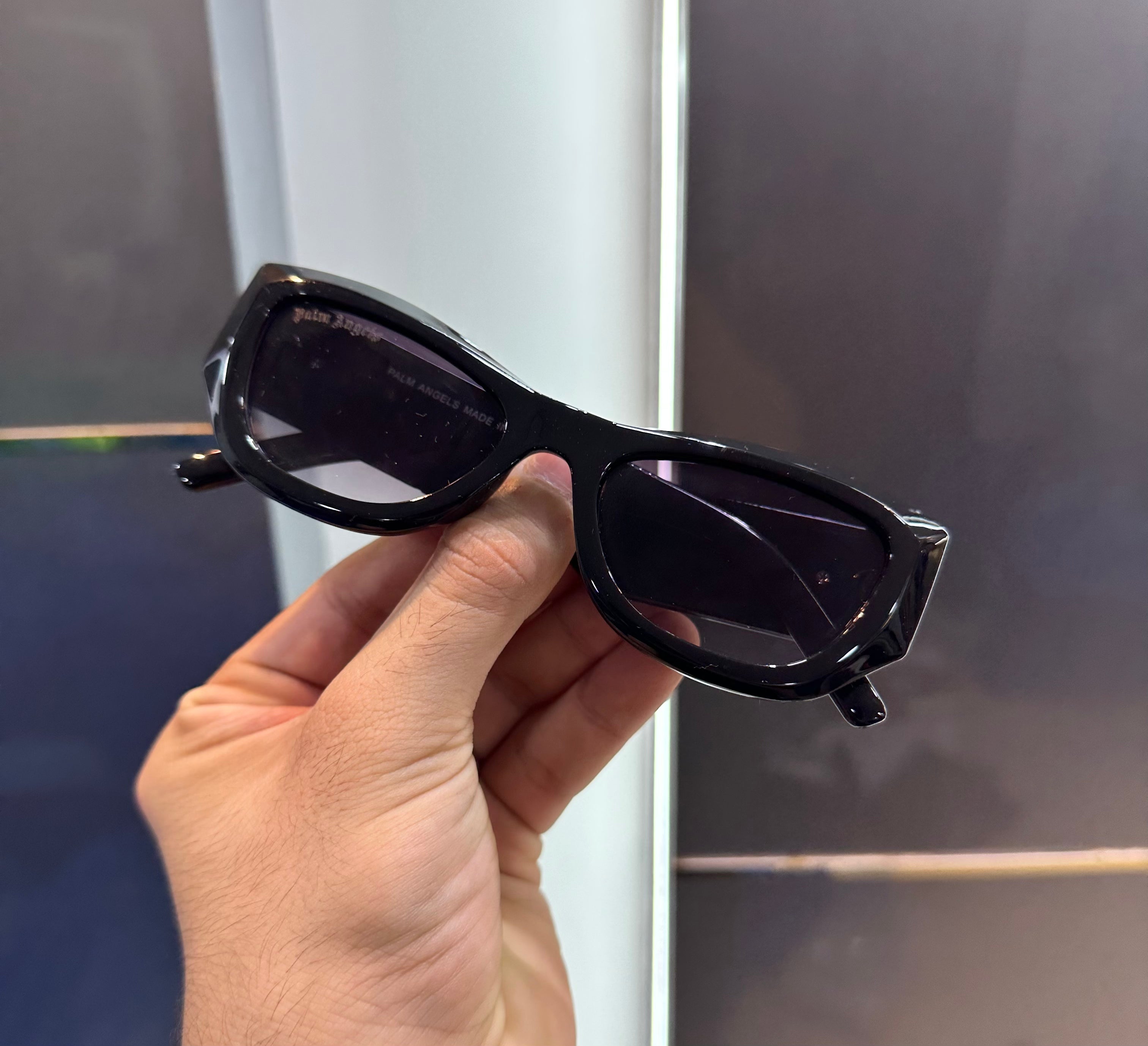 Pal m Angel s Black 6170 Ultimate Luxury Shade With Original Packaging