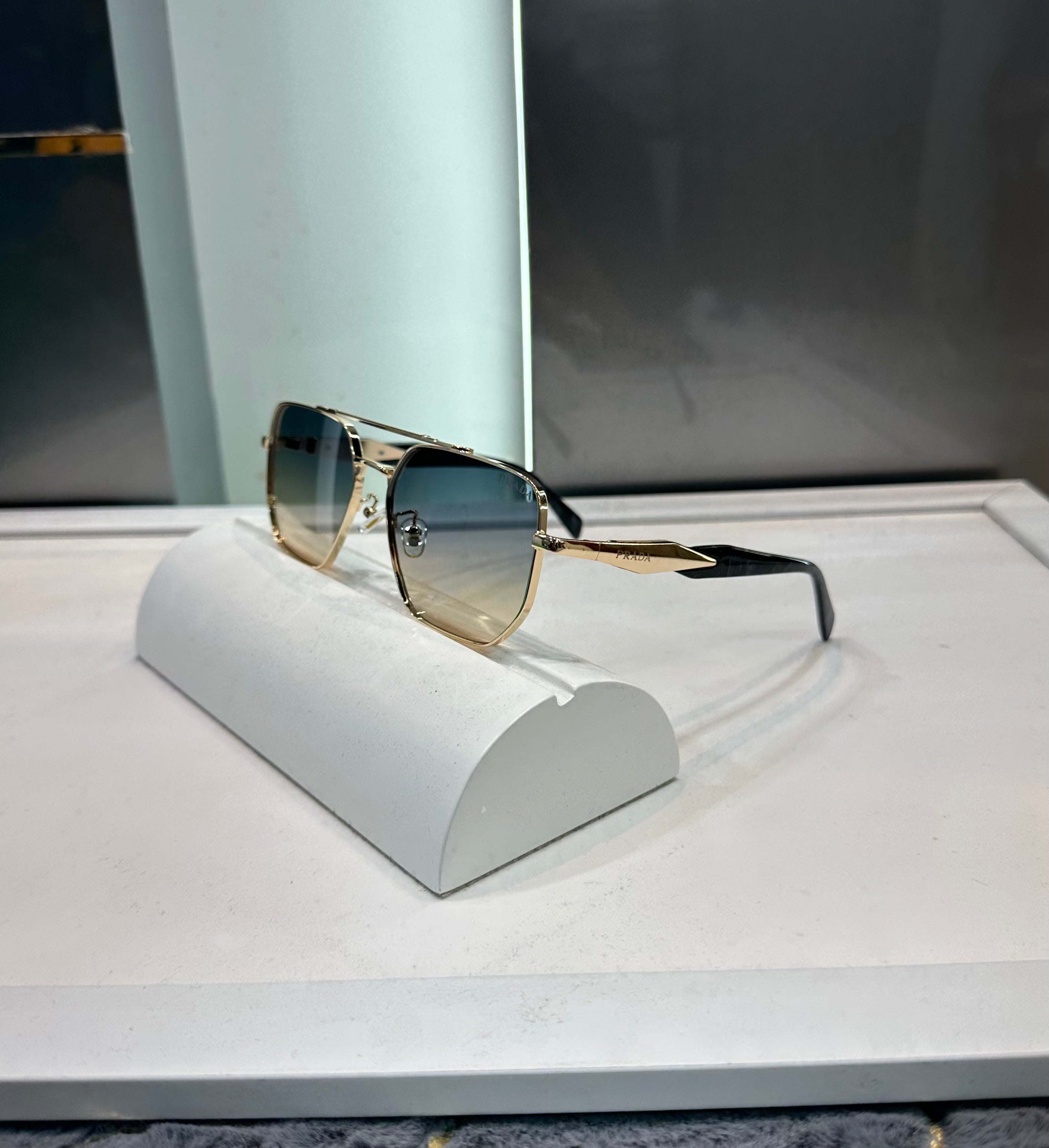 Prad a Shaded 5G62 Ultimate Luxury Shade With Original Packaging