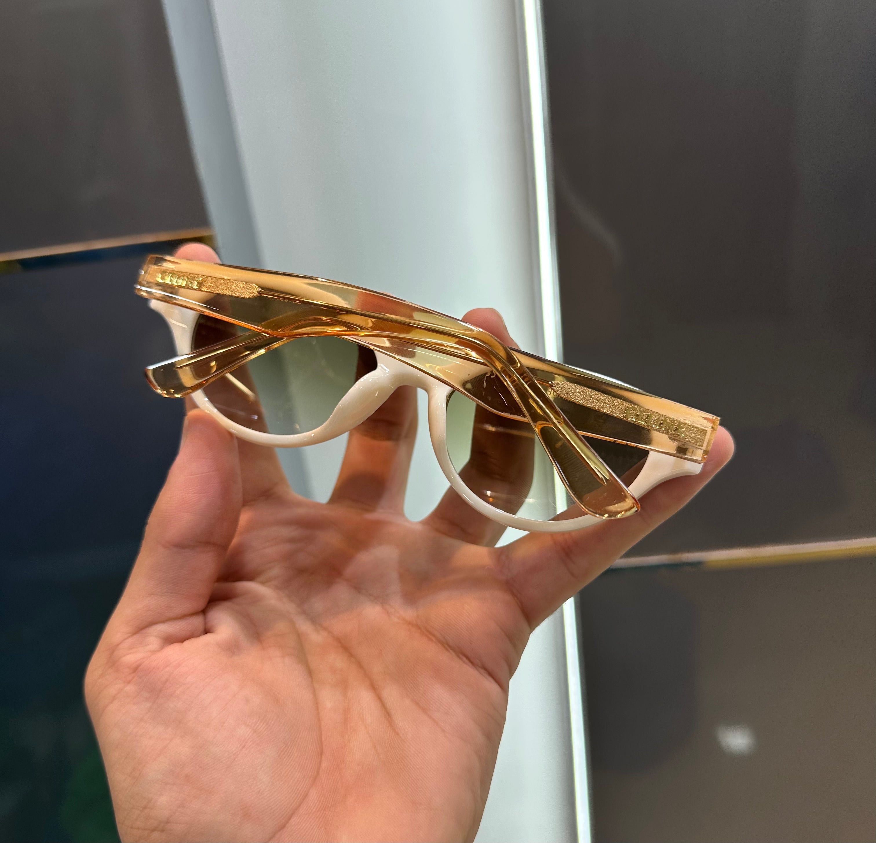 Celin e Ultimate Luxury Shade With Original Packaging