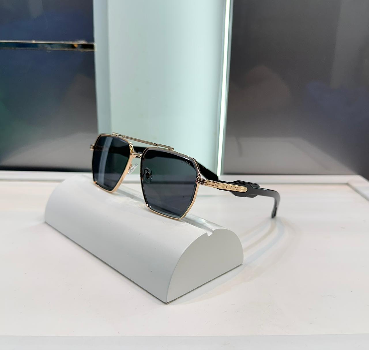 Dit a Black Gold 9116 Ultimate Luxury Shade With Original Packaging