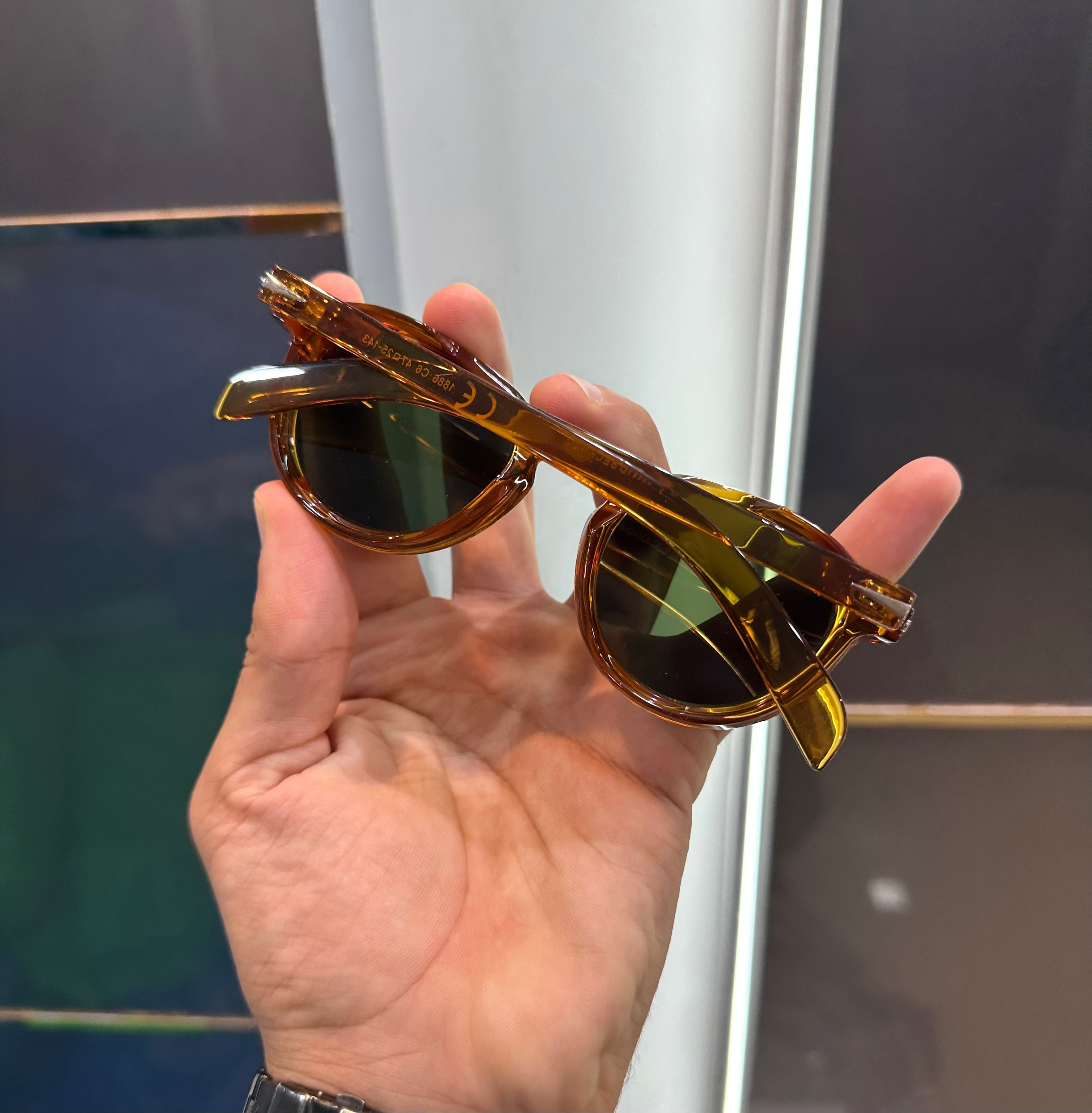 David Beckha m 1886 Ultimate Luxury Shade With Original Packaging