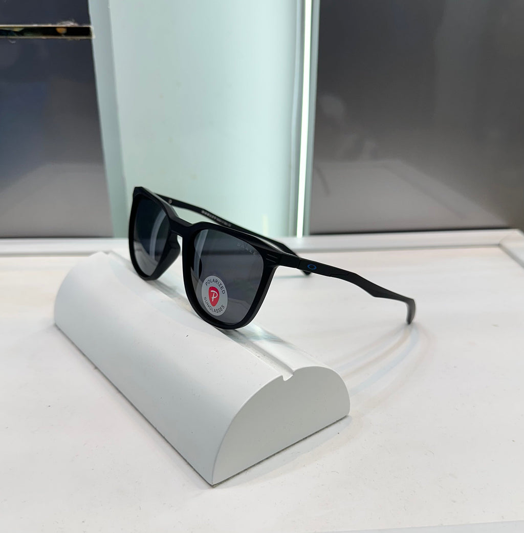 Oakle y All Black 2402 Ultimate Luxury Shade With Original Packaging