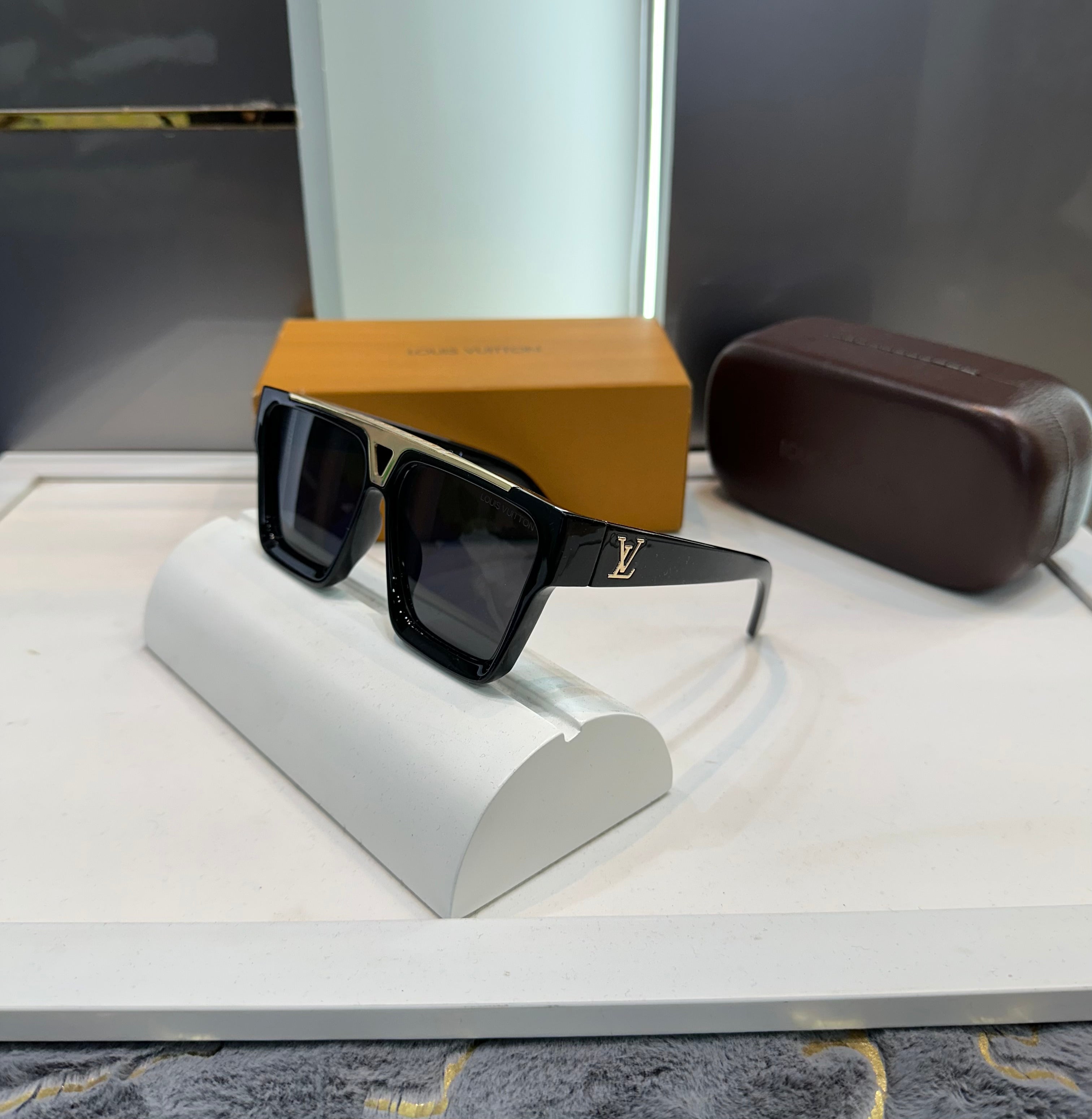 Loui s Vuitto n Badshah Edition 8675 Ultimate Luxury Shade With Original Packaging