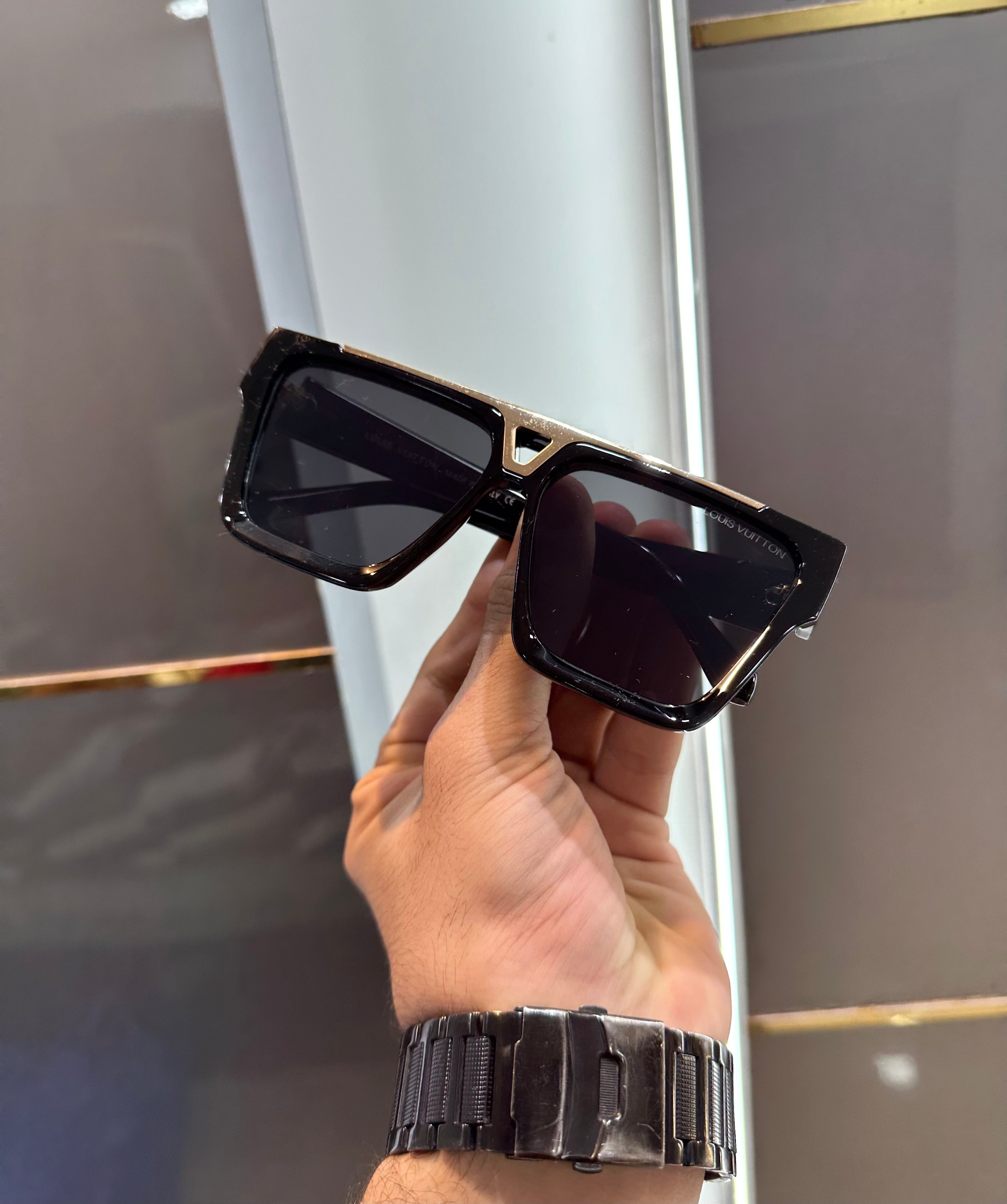 Loui s Vuitto n Badshah Edition 8675 Ultimate Luxury Shade With Original Packaging