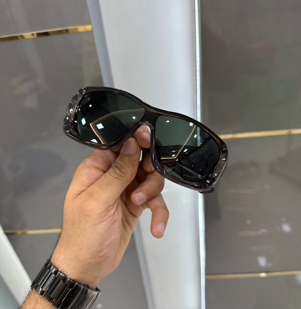 Oakle y 9493 Grey Green Ultimate Luxury Shade With Original Packaging