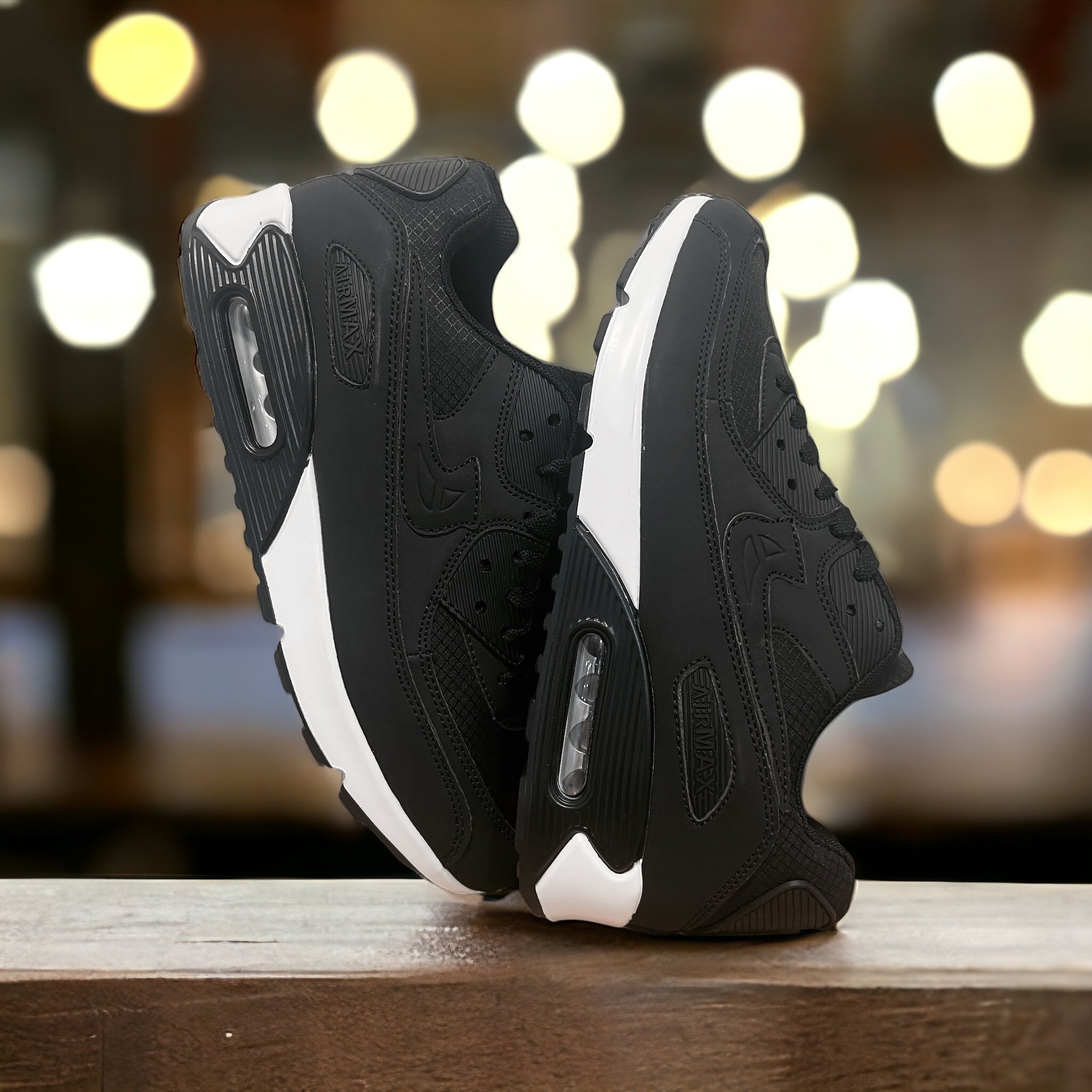 CUBICS Max Air 90 Trainers - Black