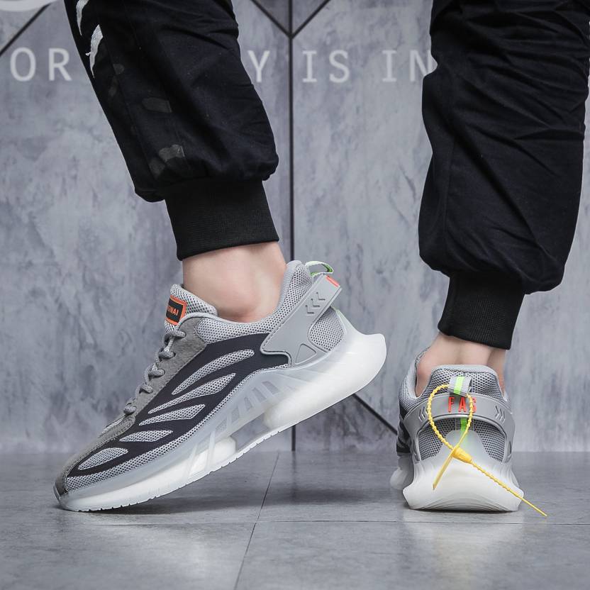 CUBICS Luxury Kronos Dynamic Dash Sneakers