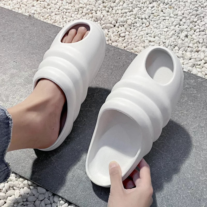 CUBICS Snail Cutout Foam Slides - White